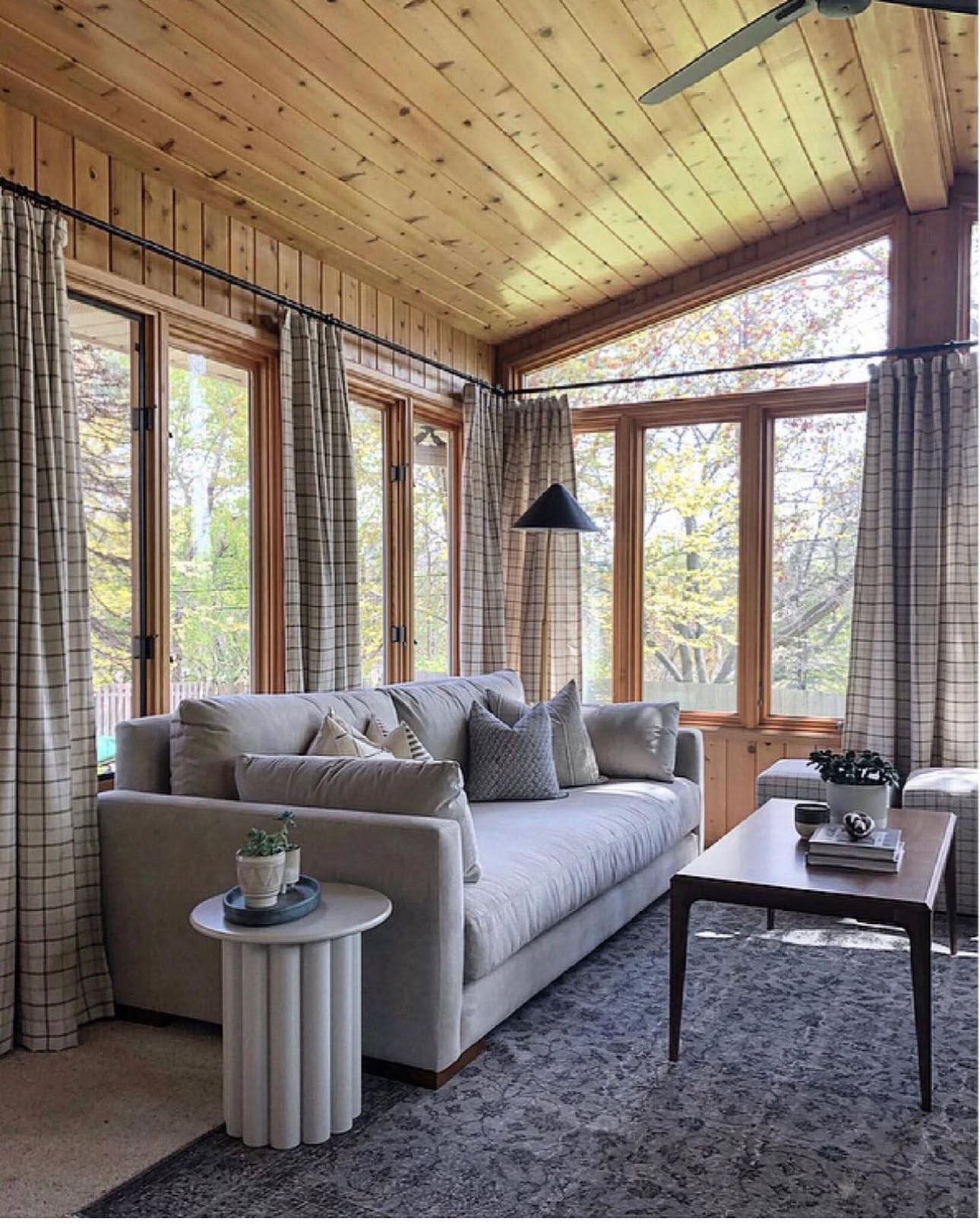 Social Image {i + 1}